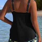 Carla - Bañador de Rayas con Pantalones Cortos de Playa