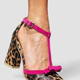 Leontina - Sandalias verdes con estampado de leopardo y acentos coloridos