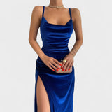 Gabriela - Vestido de terciopelo con corte lateral