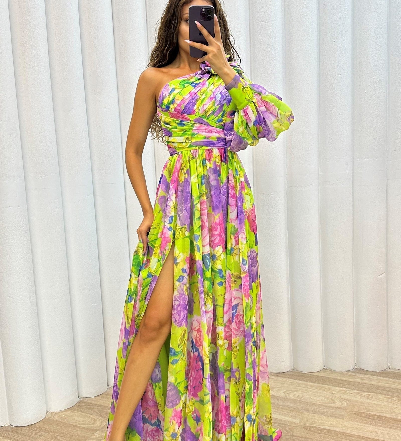 Whitney - Vestido Sofisticado y Fluido