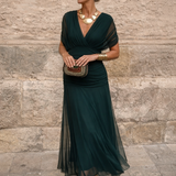 Elegante vestido maxi de fiesta con escote en forma de corazón