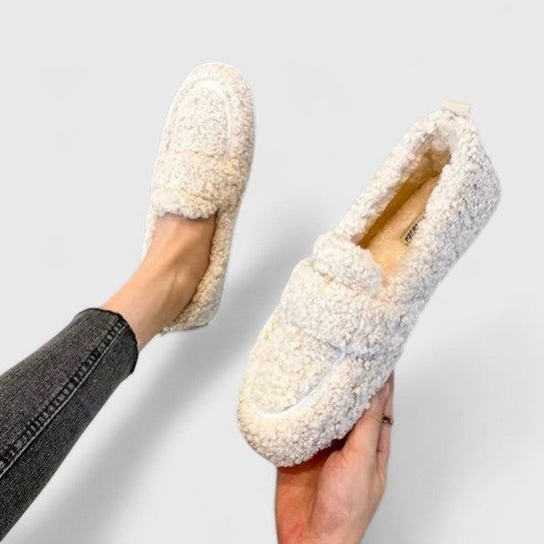 Pantuflas Solenne - Estilo Elegante y Confort en el Hogar