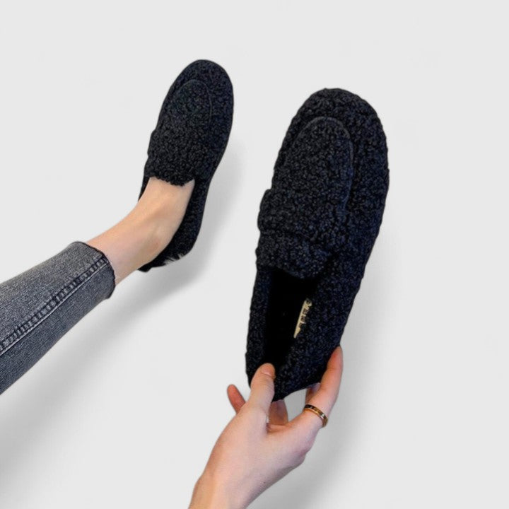 Pantuflas Solenne - Estilo Elegante y Confort en el Hogar