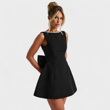 Catarina - Vestido Corto Adornado con Perlas