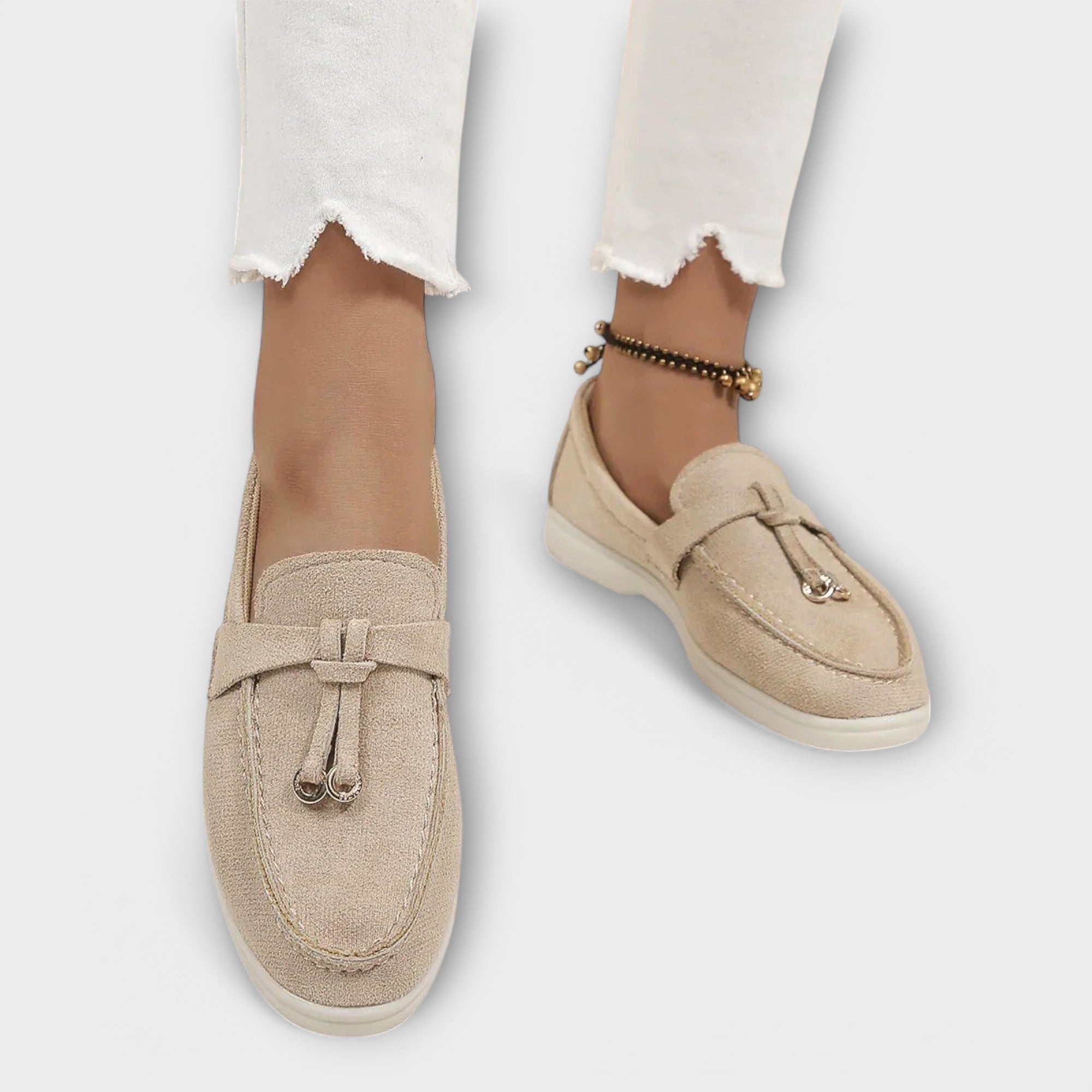 Mocasines Beiges para Mujer con Cordón Decorativo