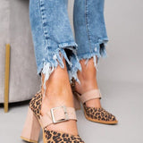 Selveta - Sandalias de ante con estampado de leopardo y tacón firme