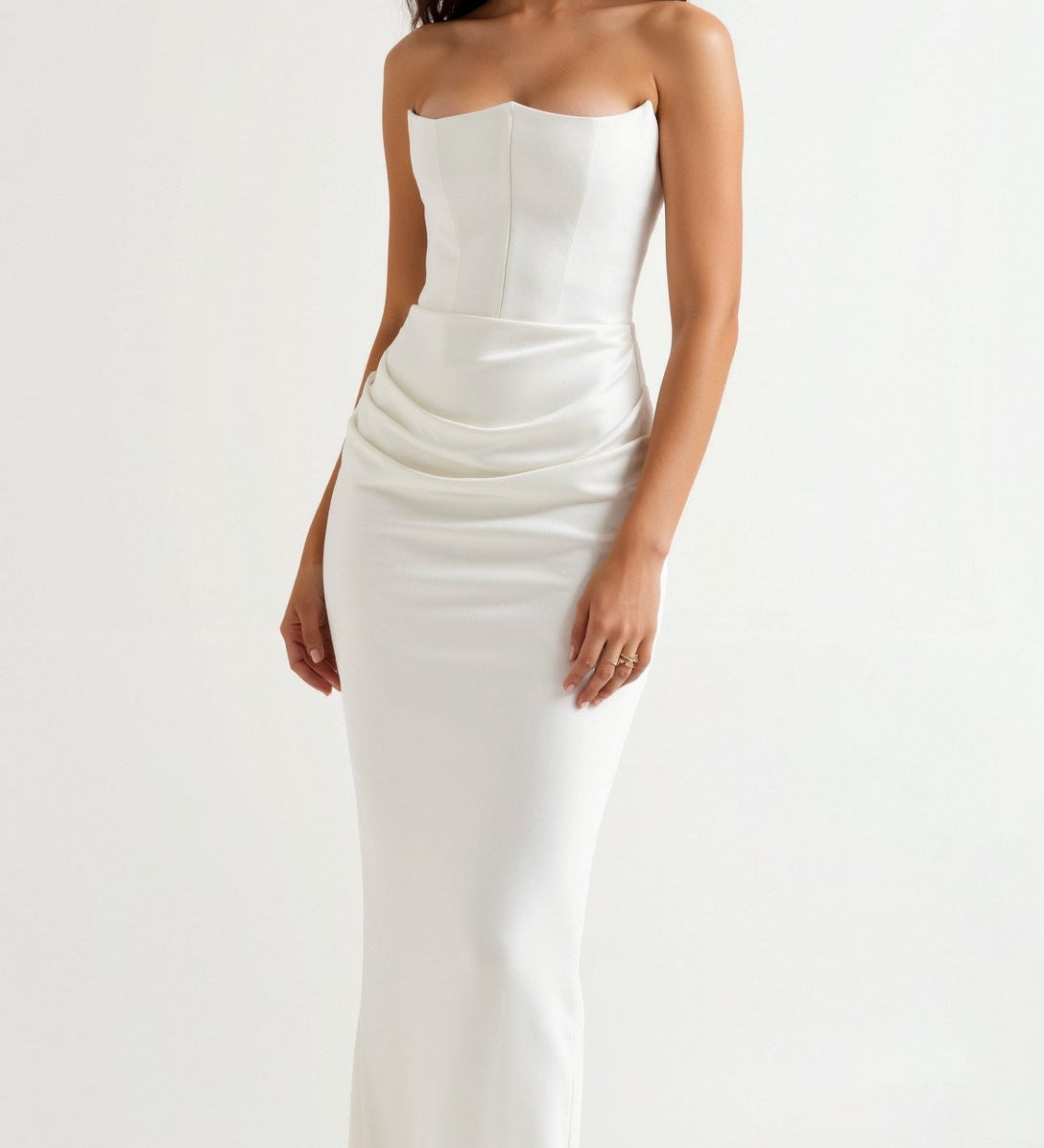 Esmeralda - Vestido Largo con Cuerpo Ajustado